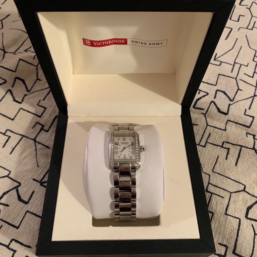 Swiss Army Women's Vivante Rectangle Diamond Watch